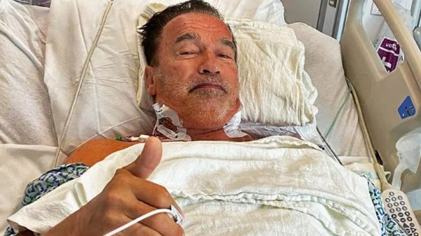 Arnold Schwarzenegger - Surgery