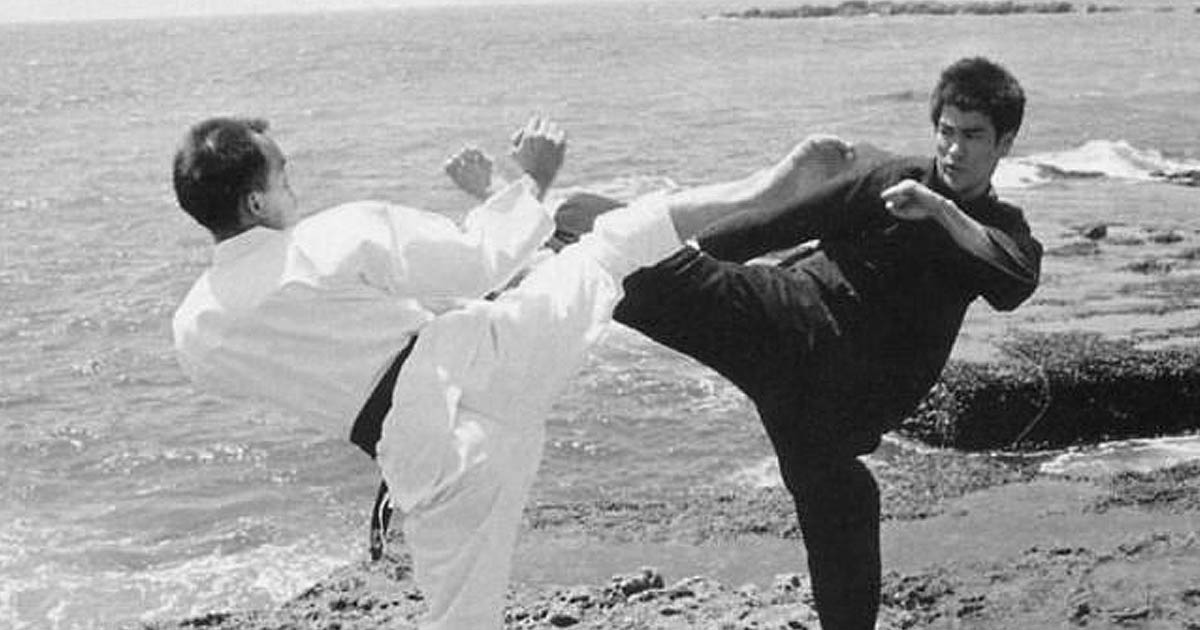Na zdjęciu: Jhoon Rhee i Bruce Lee.
